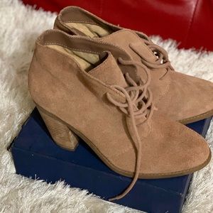 Jessica Simpson Tan Booties Size 8